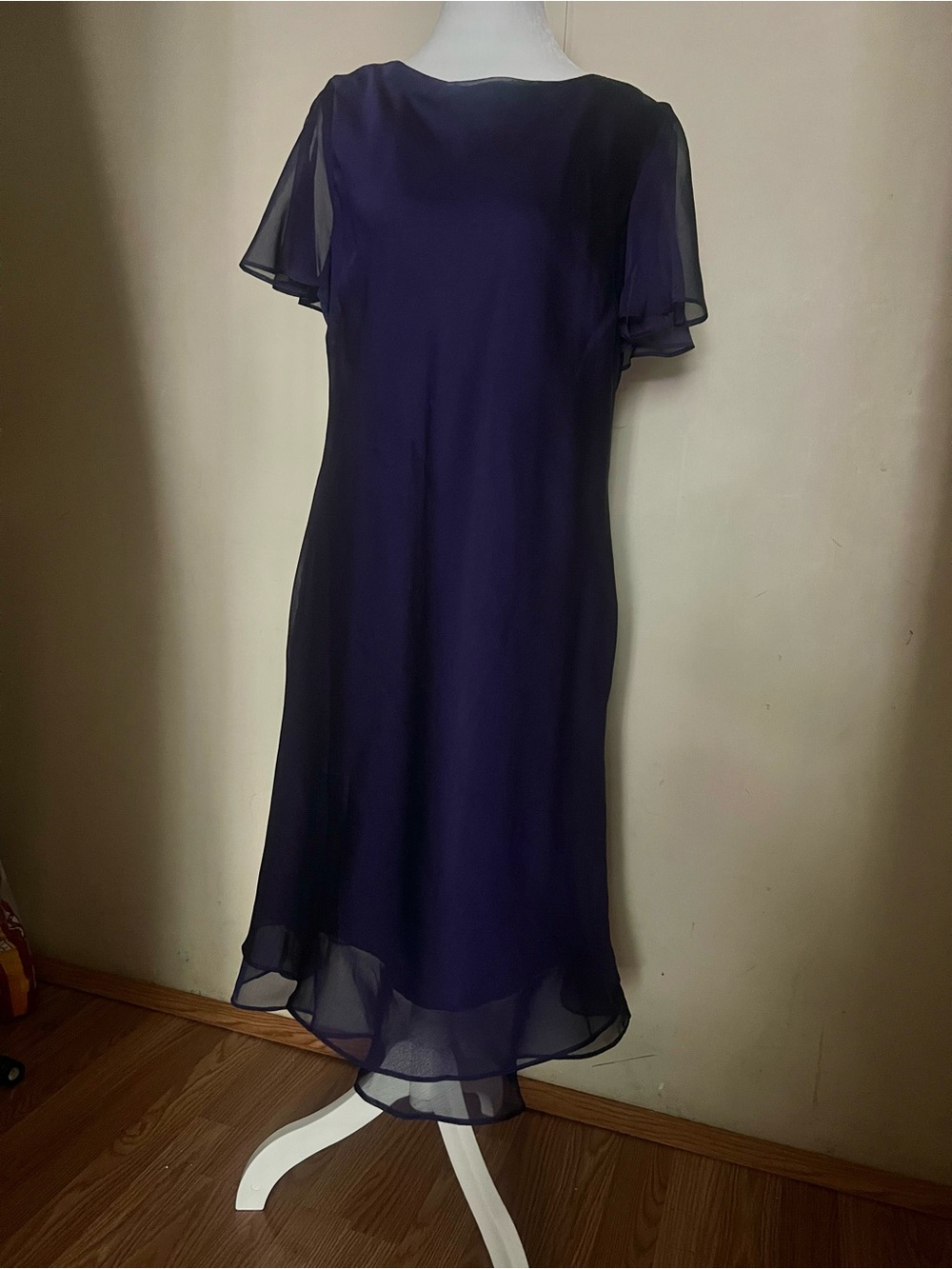Elegant purple Chiffon Midi Dress with Flutter Sleeves